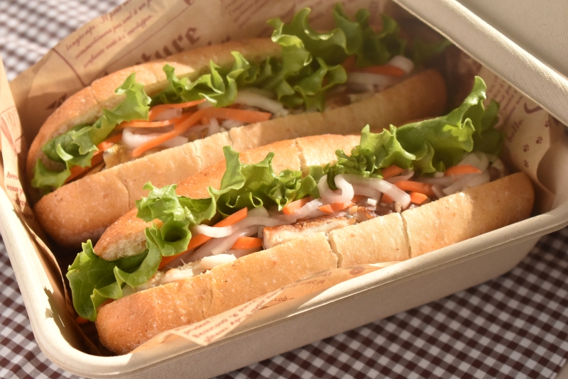 スモークさばのバインミー風サンド
