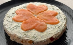 四葉のクローバーのサーモンテリーヌ