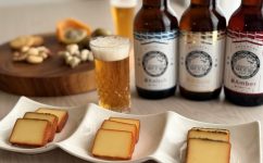 クラフトビールとスモークチーズ