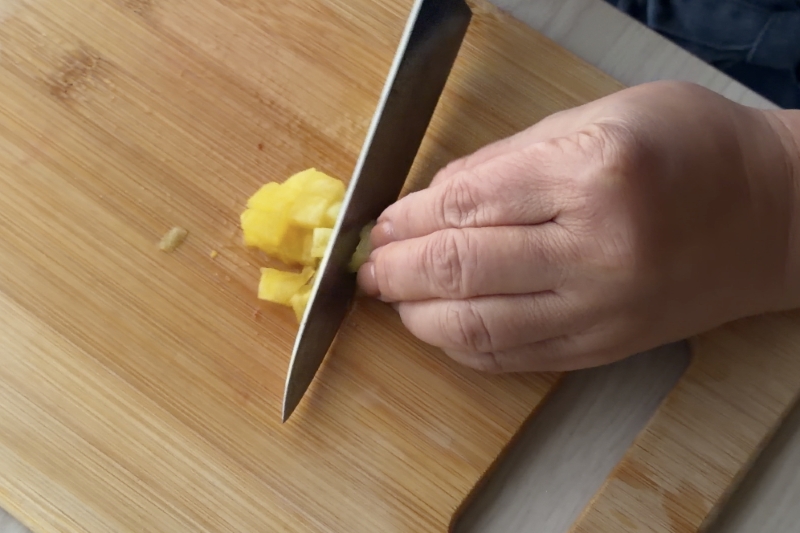 グラバラックスの彩りフルーツ添え　作り方②