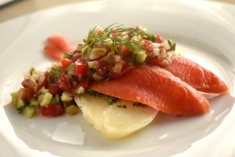 フレッシュスモーク（紅鮭）のラビゴットソース