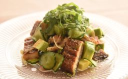 ＜レシピ31/動画つき＞ 夏に食べたいうなぎレシピ｜アボカドと薬味のさっぱり和え