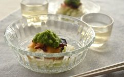 スモークたこと長いもの緑酢添え